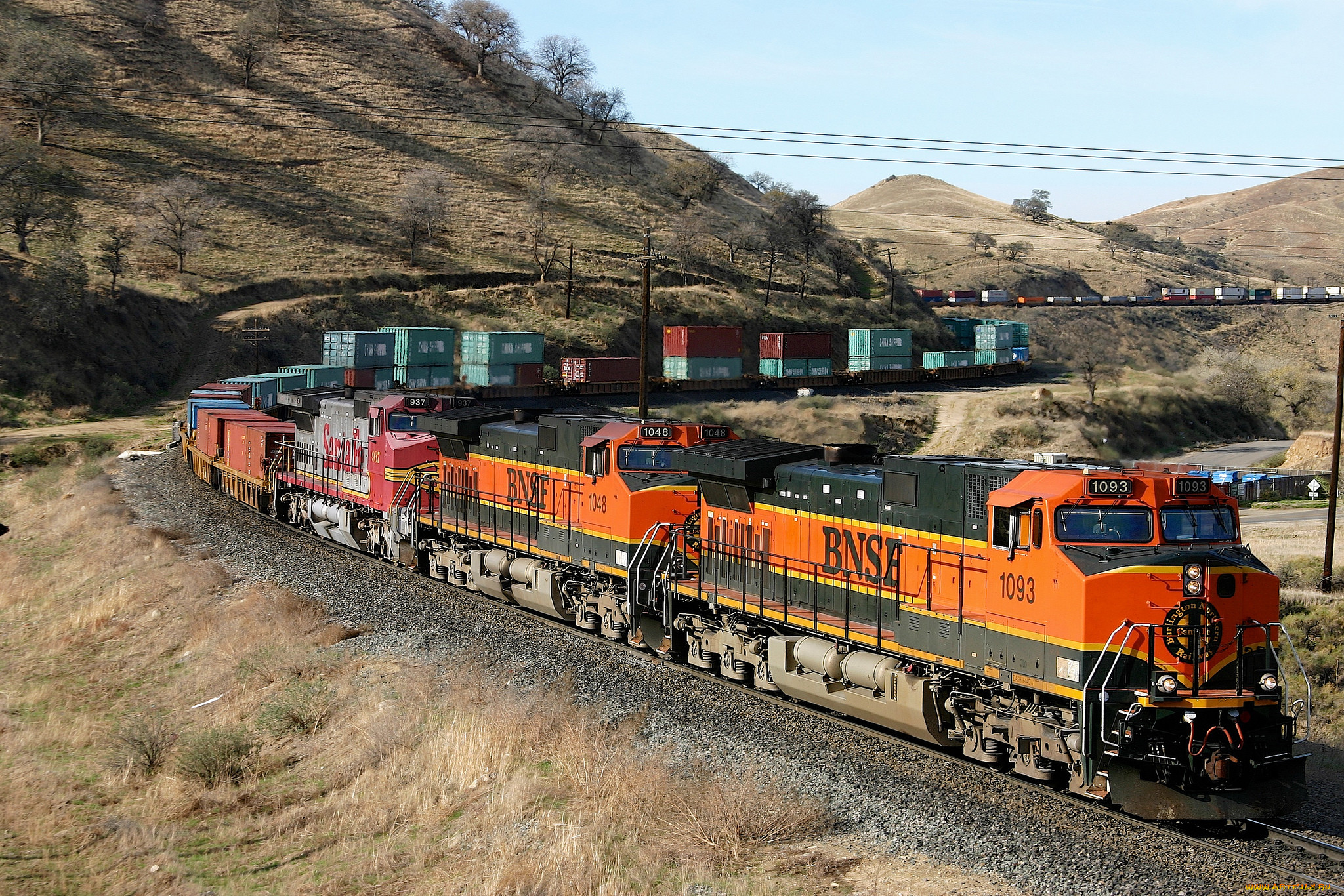 Локомотивы и поезда движении составы. Локомотив BNSF вагоны. Тепловозы BNSF. Железная дорога BNSF. BNSF Railway товарный.